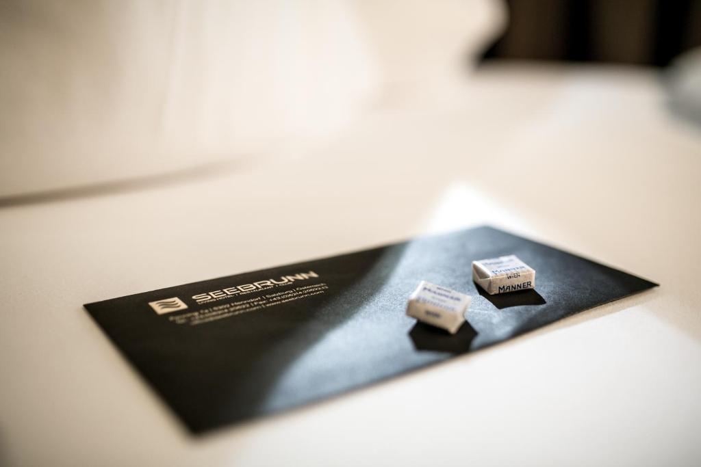 Hotel Seebrunn Am Wallersee Хендорф-ам-Валерзее Екстериор снимка